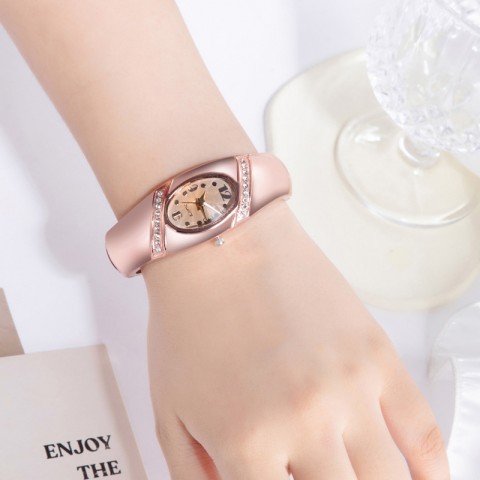Gold inlaid diamond fashionable womens watch